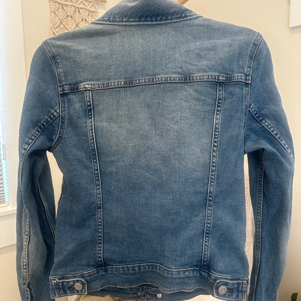 &Denim Blue Denim Jacket / size 6 / fitted style - Picture 3 of 4
